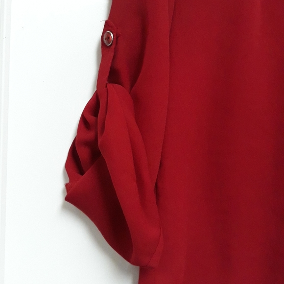 Women's Slit Back Blouse - Picture 5 of 8